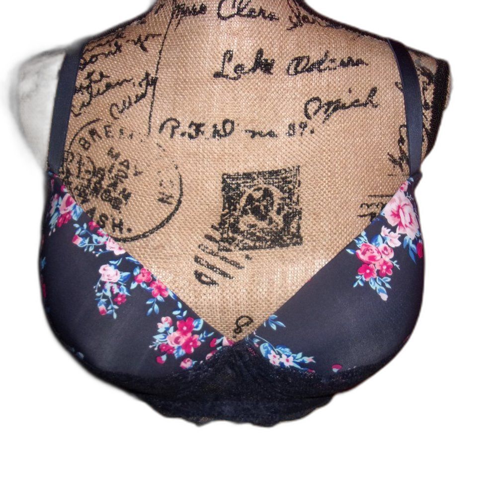 Youmita 40DDD Navy Floral Lace Coverage Bra NWT